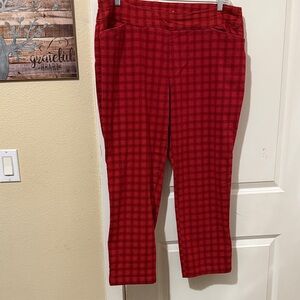Elegant Red Plaid Women's Capris